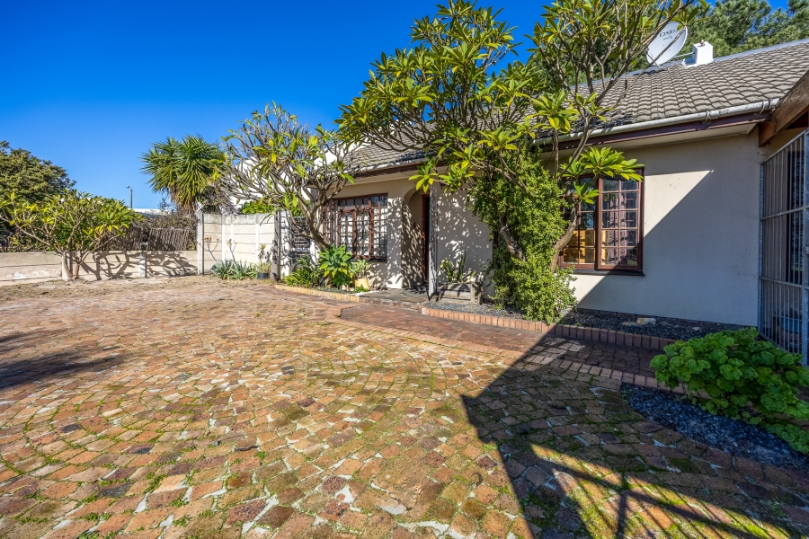 3 Bedroom Property for Sale in Drostdy Park Western Cape